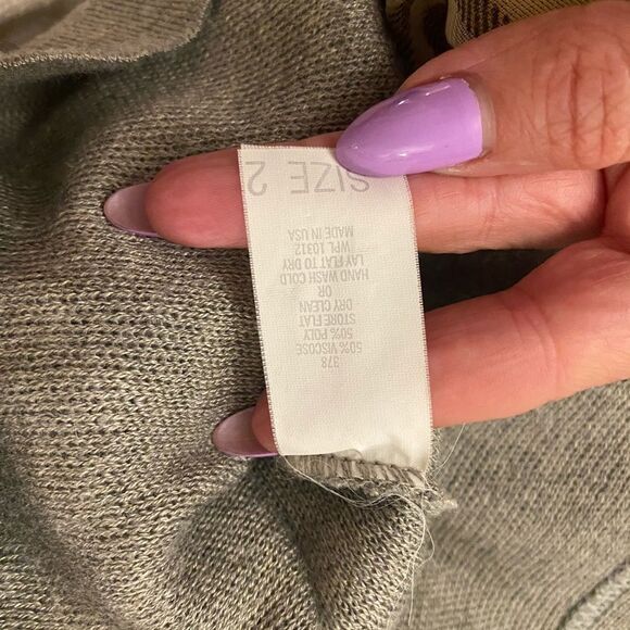 Joan Vass cardigan, size 2, comes with scarf - Picture 10 of 10